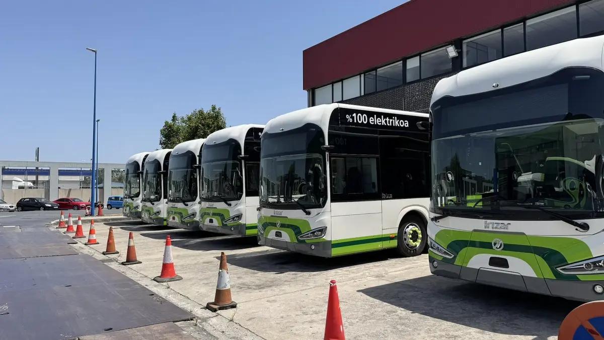 La línea de Bizkaibus al aeropuerto operará desde Termibus durante cinco meses