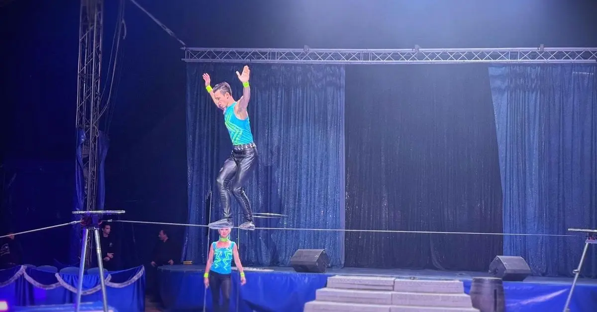 Acrobacias y música K-Pop, en la recta final del Circo Coliseo en Jerez