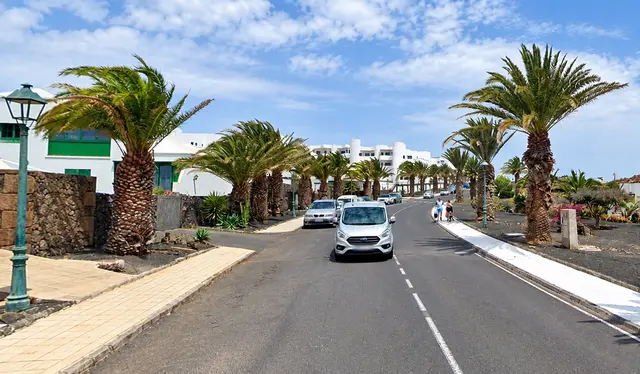 Teguise negocia destinar suelo turístico a vivienda residencial