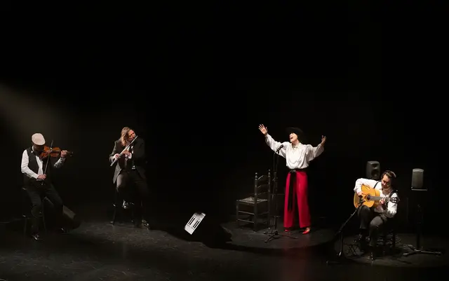 El Giraldillo de la Bienal reconoce a la cantaora almonteña Sandra Carrasco