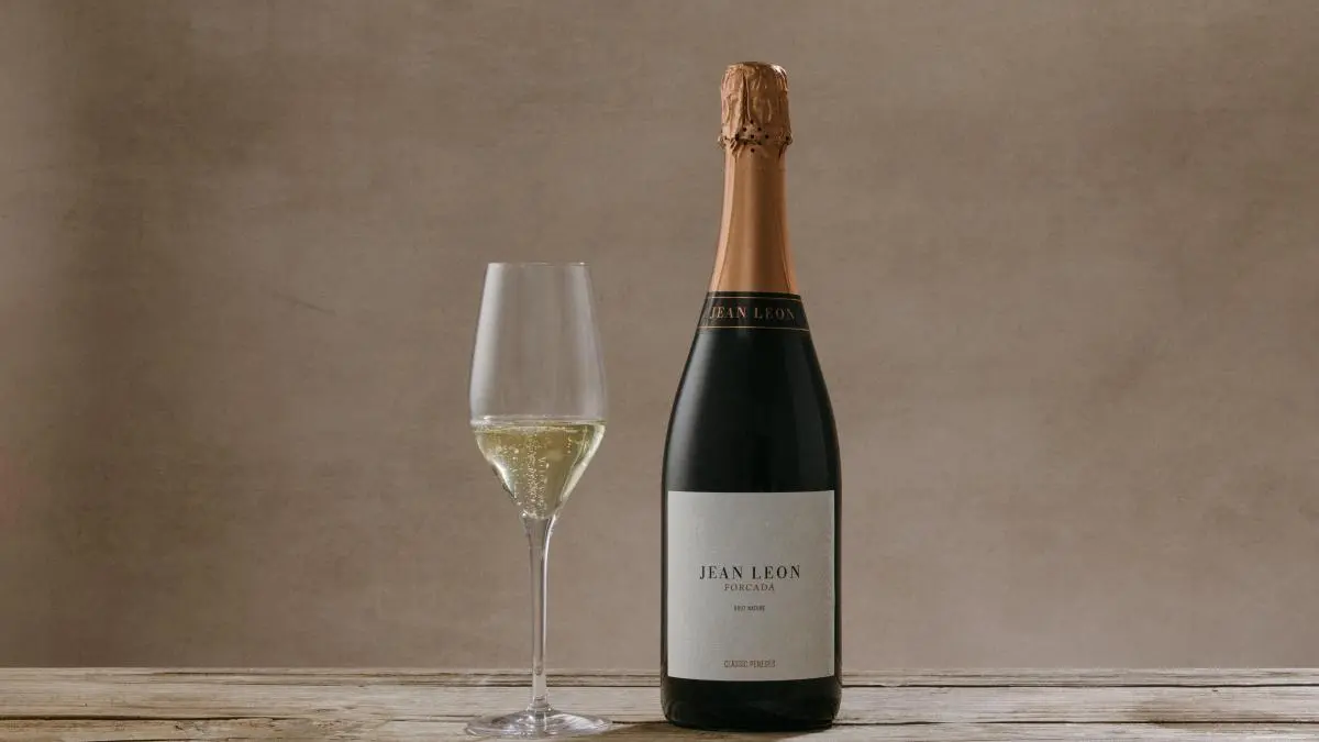 Jean Leon incorpora a su catálogo su primer vino espumoso con forcada