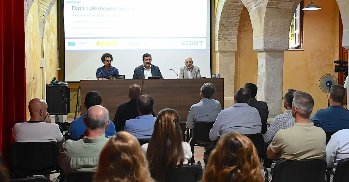 Jerez y la UCA ponen en común experiencias sobre transformación digital