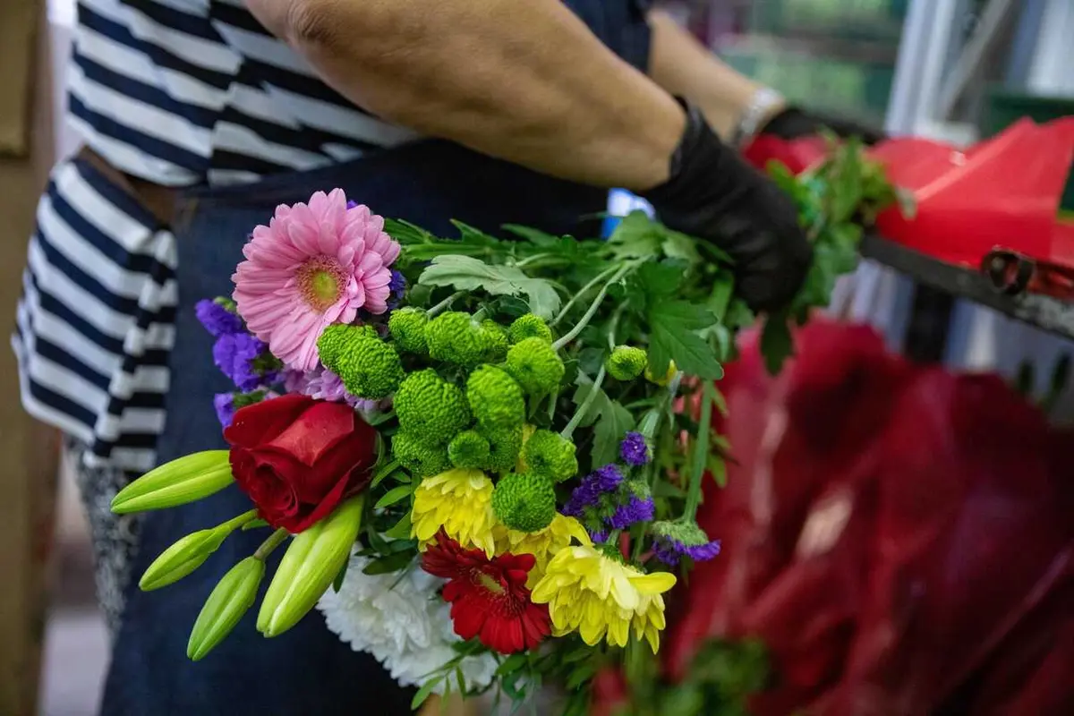 Flores y tradición en la Plaza de La Llama durante cuatro jornadas