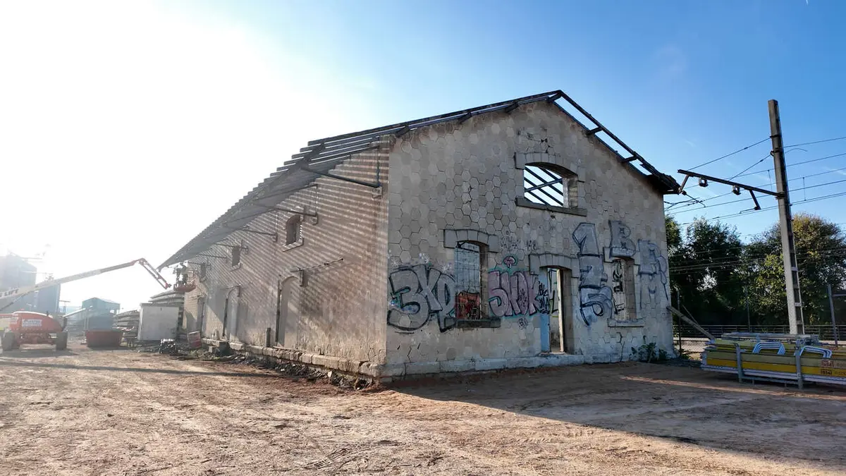 El antiguo muelle ferroviario de Campo de Criptana inicia su recuperación