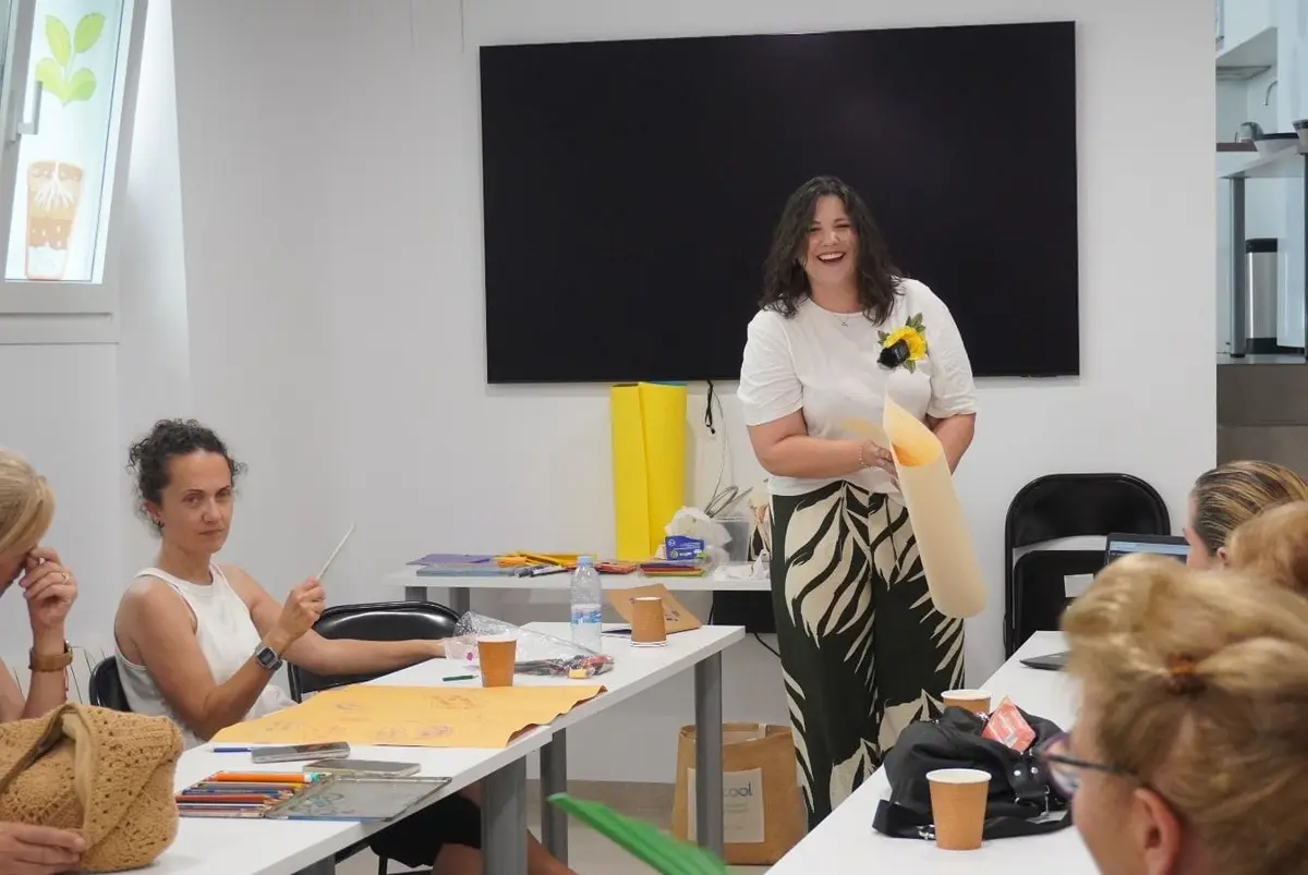 Un itinerario de formación digital y financiera reúne a veinte mujeres de la Sierra Sur