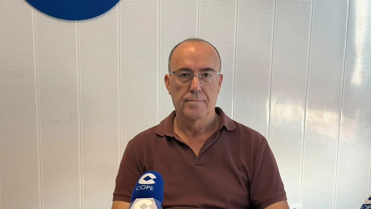 La pintura de Juan Larrosa sale a la luz en la Casa de la Cultura de Dénia