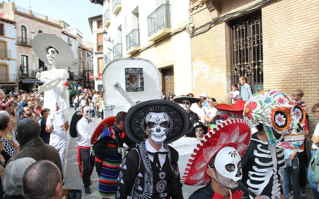 Calanda llena de humor sus carrozas con propuestas mexicanas, alemanas y musicales
