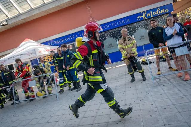Un kilómetro y 288 escalones, reto solidario en Torre Garena