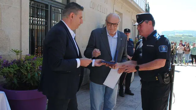 Jesús González pone fin a 33 años de servicio en la Policía Local de Sarria