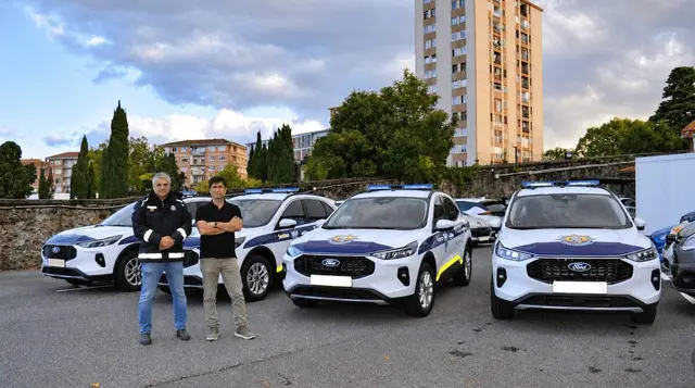 La Policía Local de Sestao ya dispone de cuatro nuevos vehículos