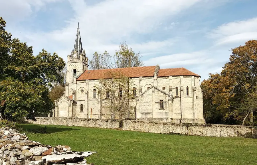 Arte solidario en Noceco para ayudar a reparar su iglesia