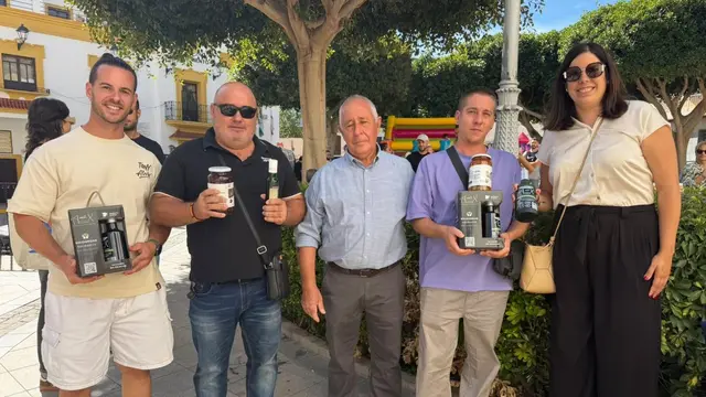 Canjáyar reúne a centenares de asistentes en torno al aceite y los productos locales