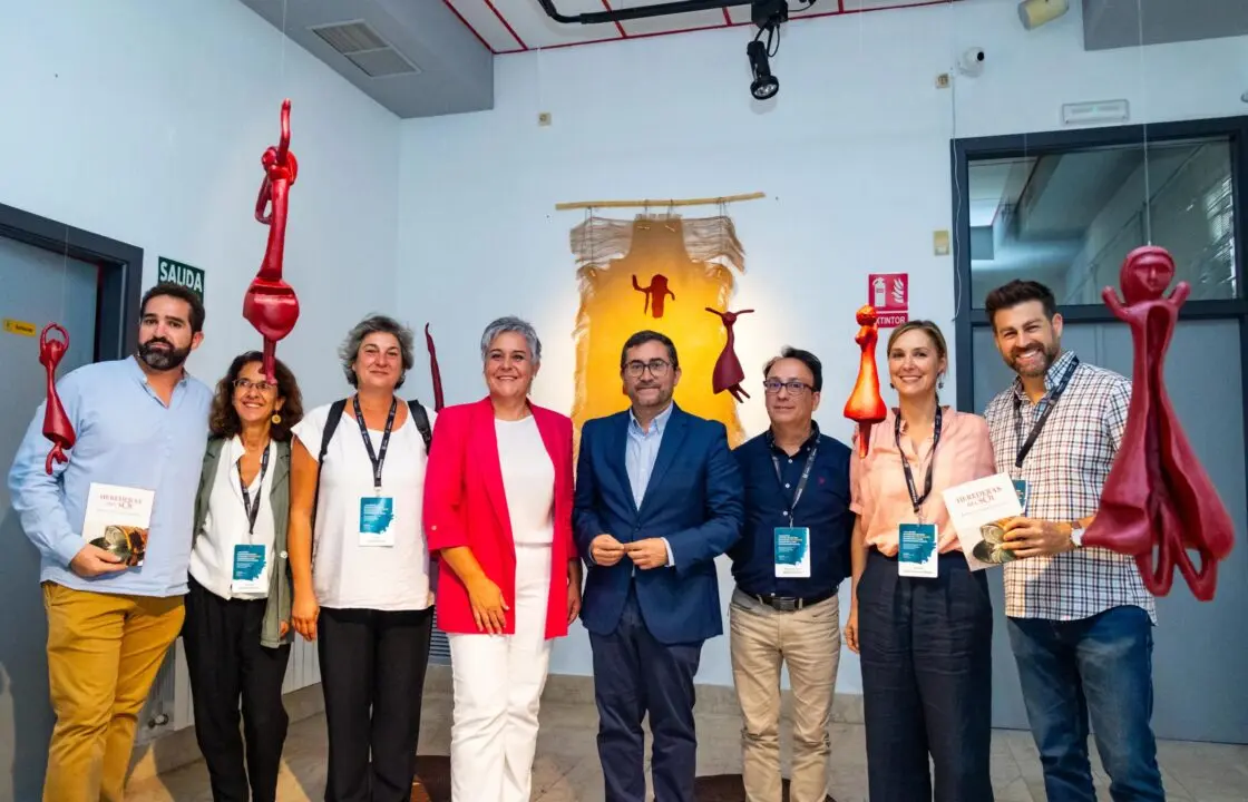 Escultura y tecnología 3D reinterpretan a las mujeres del arte rupestre en Calasparra
