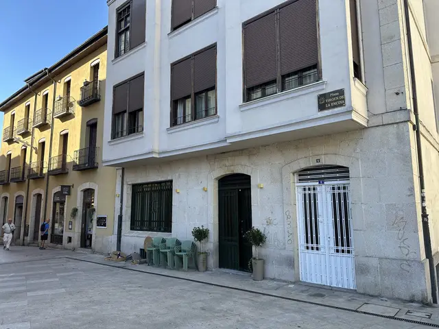 CNB Café 1920 prepara su apertura en la Plaza de la Encina