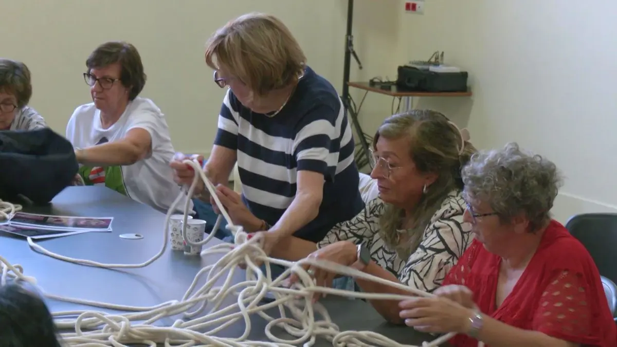 La costura y la memoria abren el festival Artèria en Tortosa