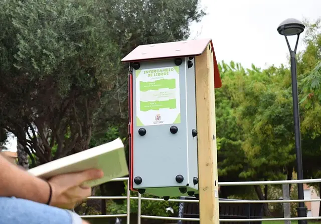 Los Juncos incorpora un espacio gratuito para dar una segunda vida a los libros