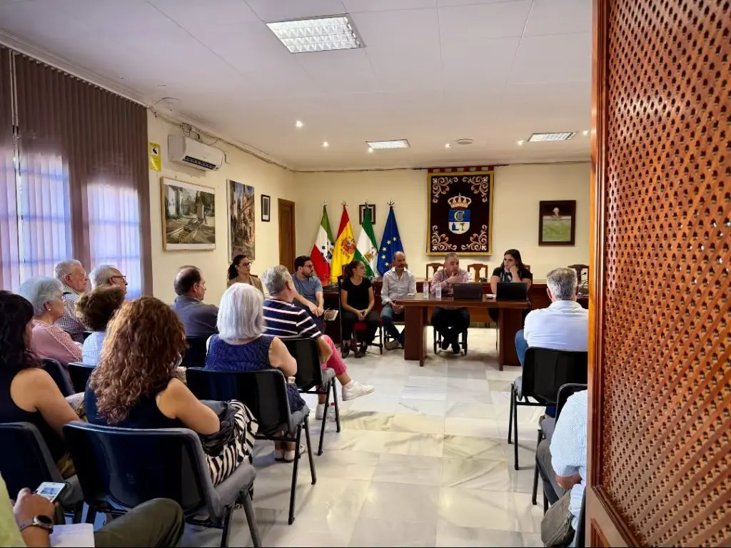 Informan a propietarios sobre el colector de la futura depuradora de Fuente Palmera