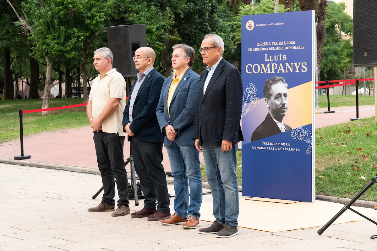 Una ofrenda floral recuerda a Lluís Companys en L’Hospitalet