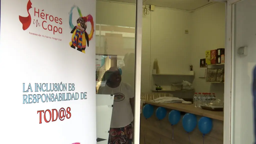 El Barradas acoge una gala de humor para apoyar a Héroes sin capa