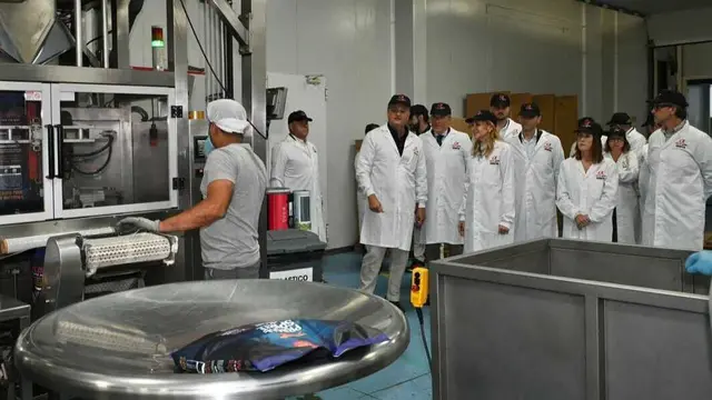 La línea Icref+Agro, protagonista de la visita de López Aragón a Alpha Spirit