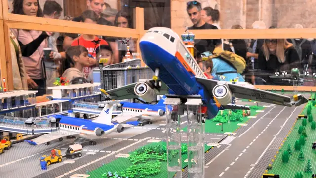 Brickània reúne de nuevo a los aficionados a Lego en Montblanc