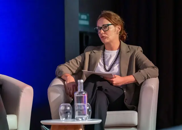 Elizabeth Keegan recibe un reconocimiento por impulsar la innovación turística en Lloret