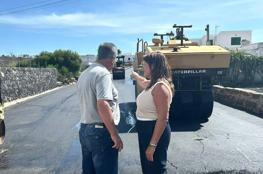 El Ayuntamiento informa del avance del reasfaltado en Tiagua