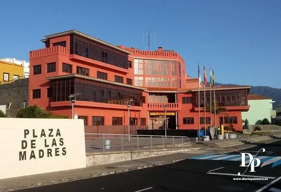 Breña Baja revisa las tasas de residuos y agua para sostener ambos servicios
