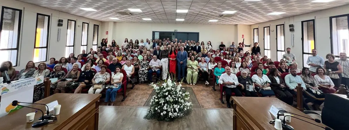 Vélez-Málaga acoge el reconocimiento a 35 mujeres rurales de la Axarquía
