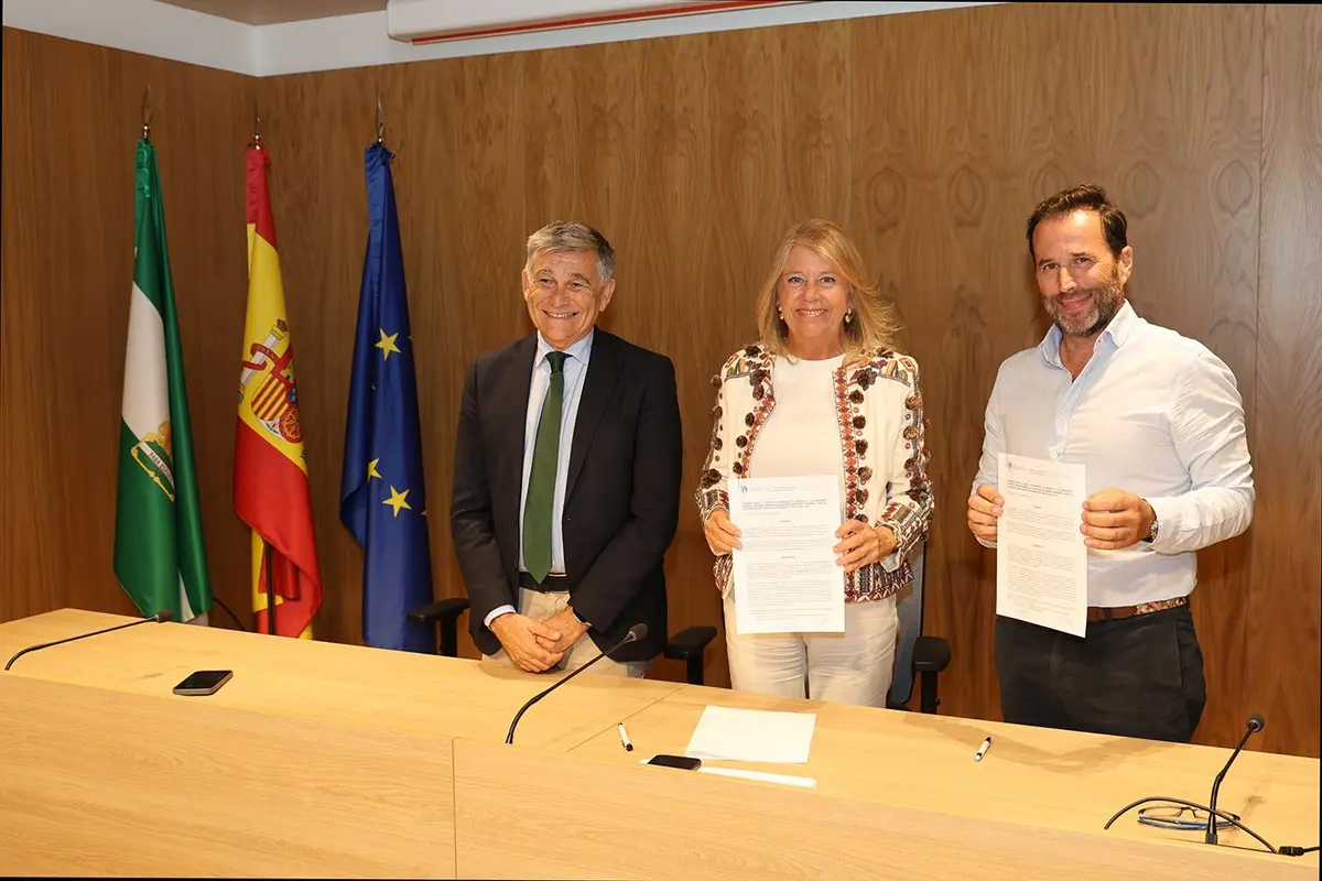 Marbella concede 27.000 euros a Apymespa para apoyar al comercio de San Pedro