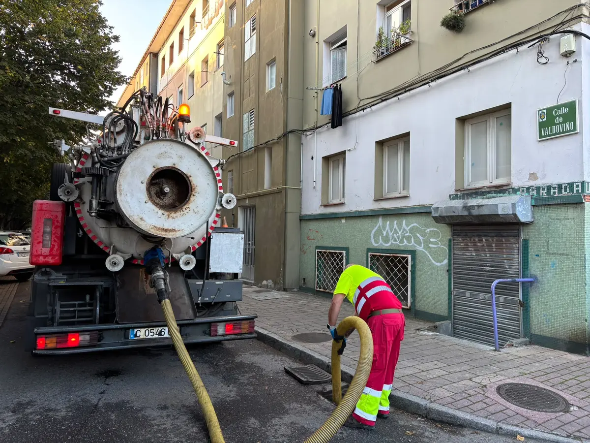 El Plan de Barrios refuerza el cuidado de las zonas verdes de Recimil