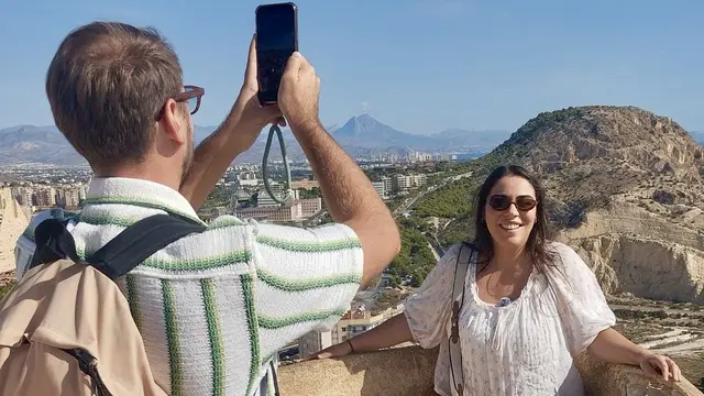 La Costa Blanca recibe a creadores italianos en una acción turística