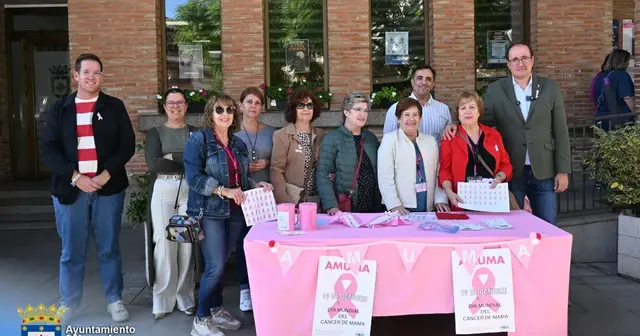 Miguelturra respalda la labor de AMUMA en su mesa informativa