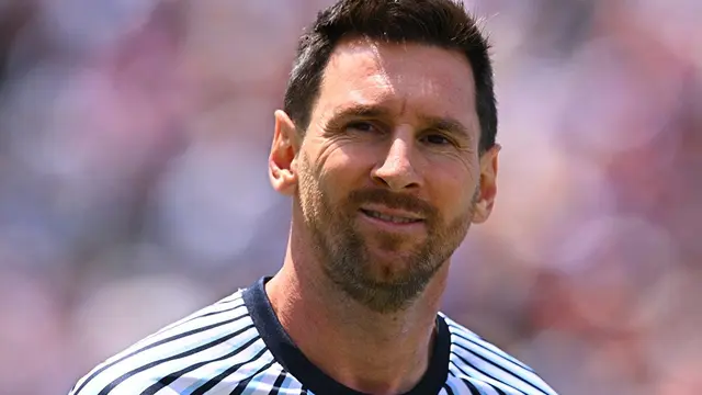 Messi estará solo unas horas en Oviedo para recoger su galardón
