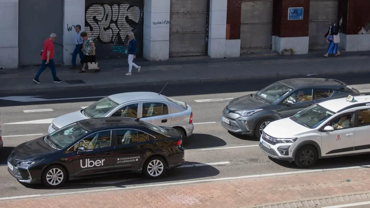 Zaragoza suma 378 licencias interurbanas de VTC en plena disputa con el taxi