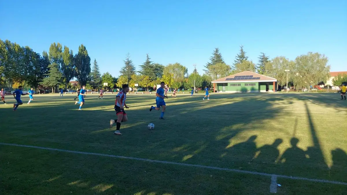 CD Benavente y Racing Club se enfrentan en un derbi con mucho en juego