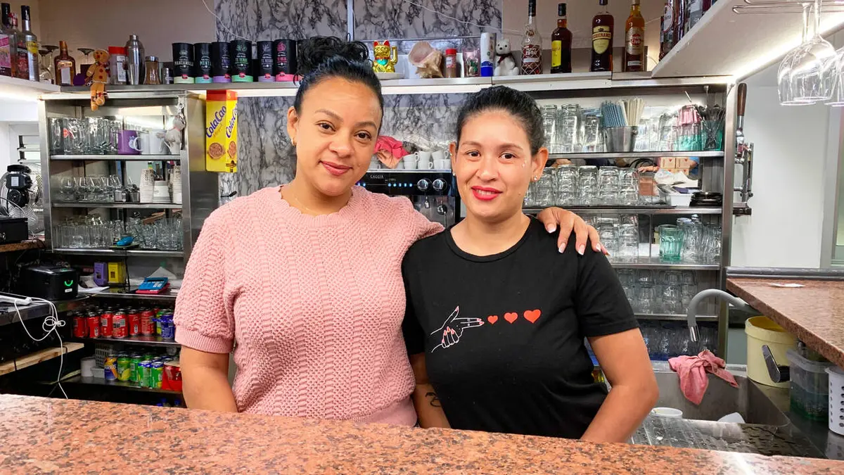 El cachopo de Joana Ramón y su hijo atrae a clientes en Sangüesa
