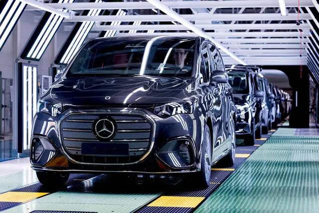 La industria alavesa exhibe sus productos en dos plazas de Vitoria