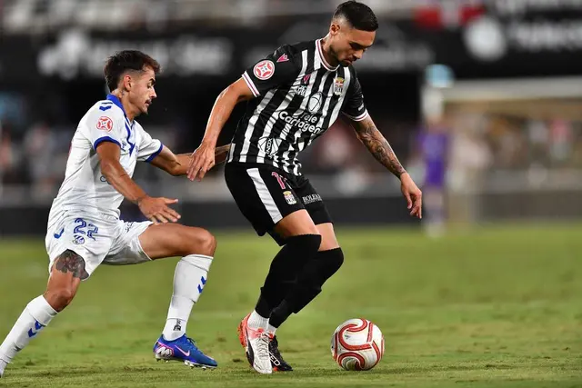 El FC Cartagena firma un 3-0 ante el Europa
