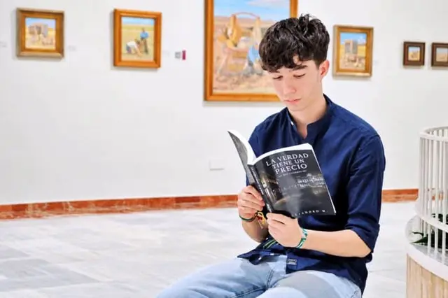 Alejandro Martínez publica una nueva novela sobre periodismo y manipulación