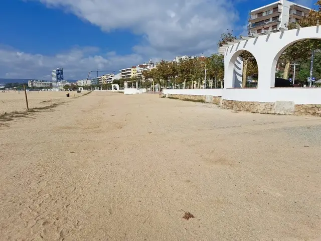 La Platja Gran iniciará el lunes su restauración y mejoras de accesibilidad