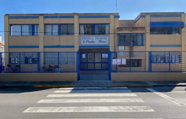 Tres personas realizan prácticas profesionales en la Escuela Infantil Pepita Pérez