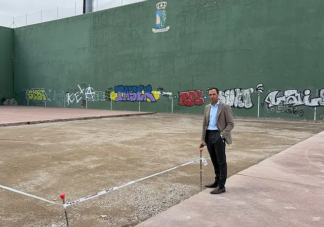Villamayor destina 48.053 euros a mejorar el suelo de su frontón
