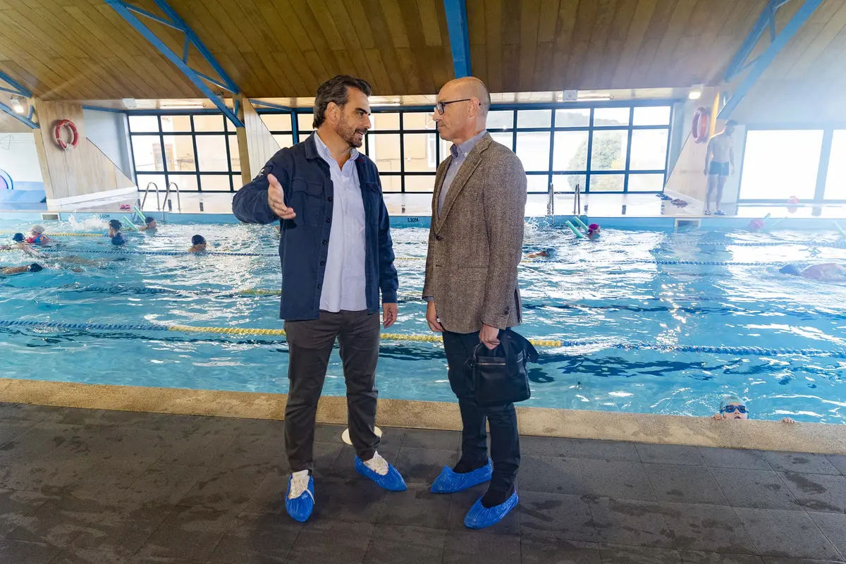 La Xunta y Cabana de Bergantiños analizan la actuación prevista en el complejo deportivo