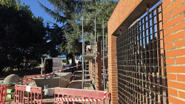 El parque Juan de Ferreras suma trabajos de jardinería a su mejora