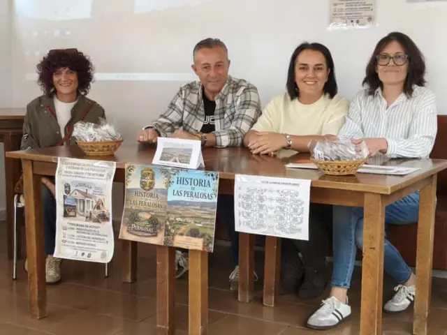 Un libro recoge la historia de los orígenes de Las Peralosas