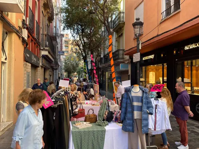 El comercio de Castelló lleva sus descuentos a la calle Vera en una nueva feria outlet