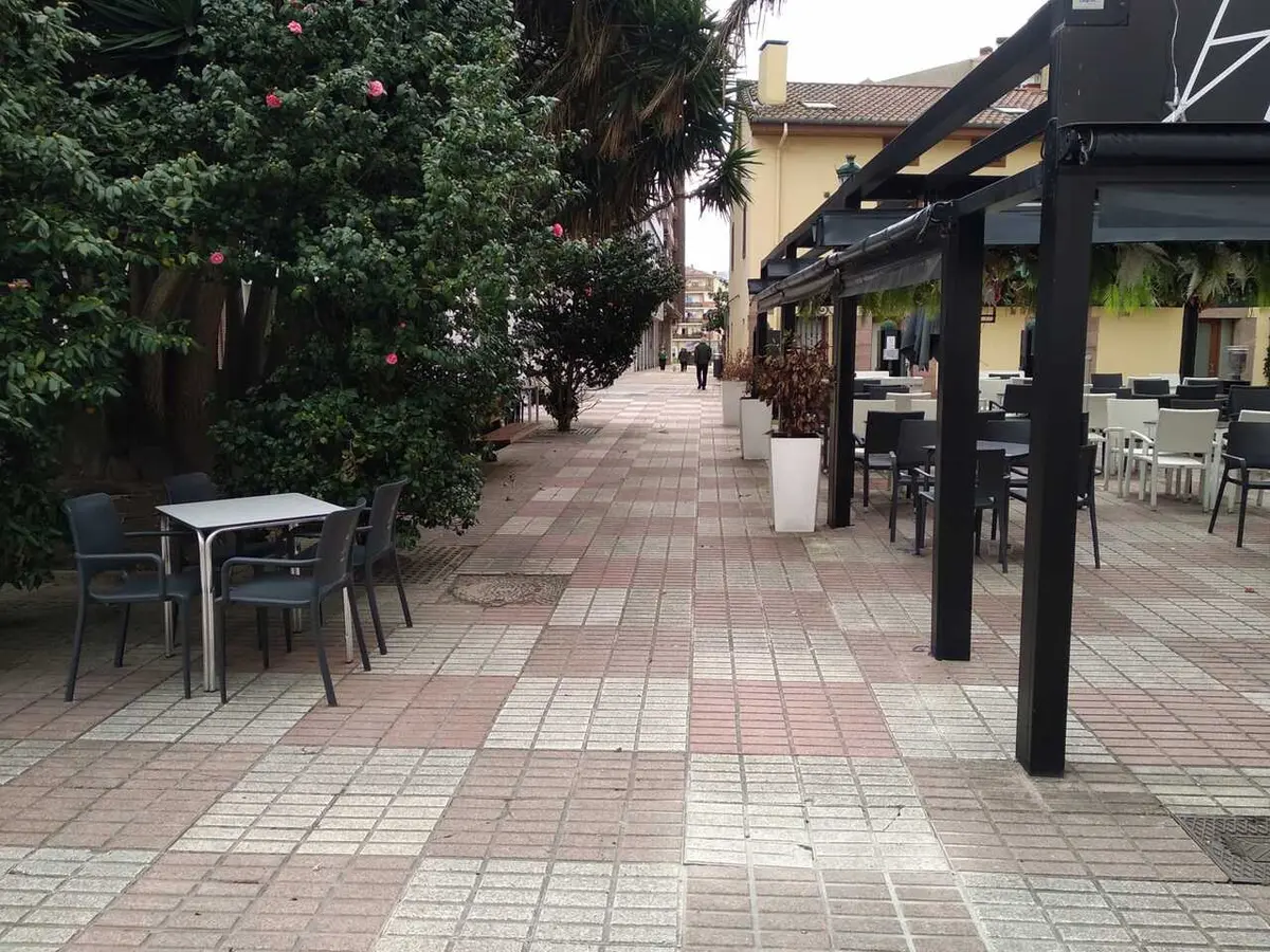 Un libro recoge las trayectorias de 88 comercios de Torrelavega