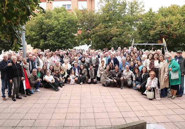 Comida y recuerdos compartidos en las fiestas de las Casas Baratas de Alfaro